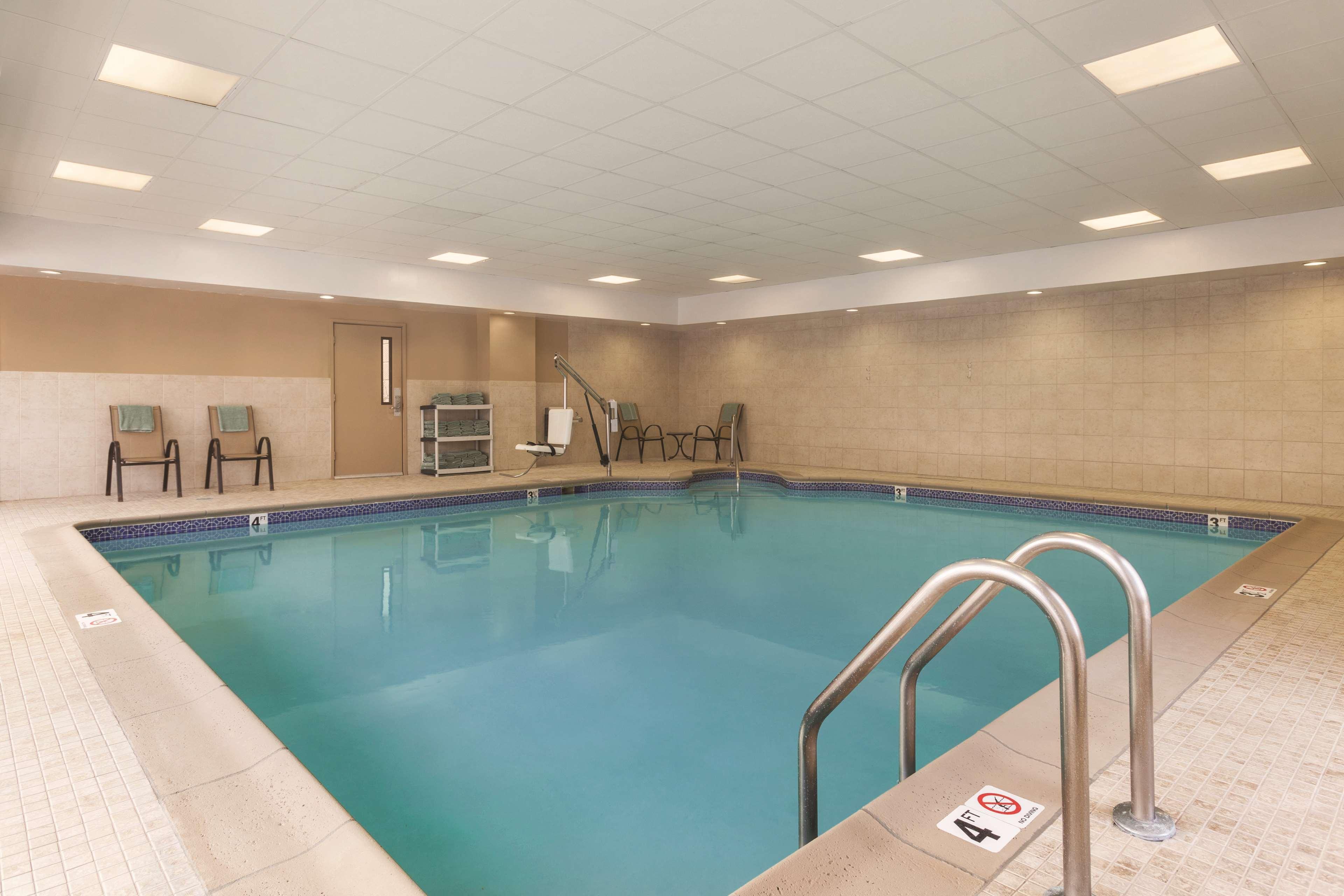 Hampton Inn & Suites Greenfield Eksteriør billede