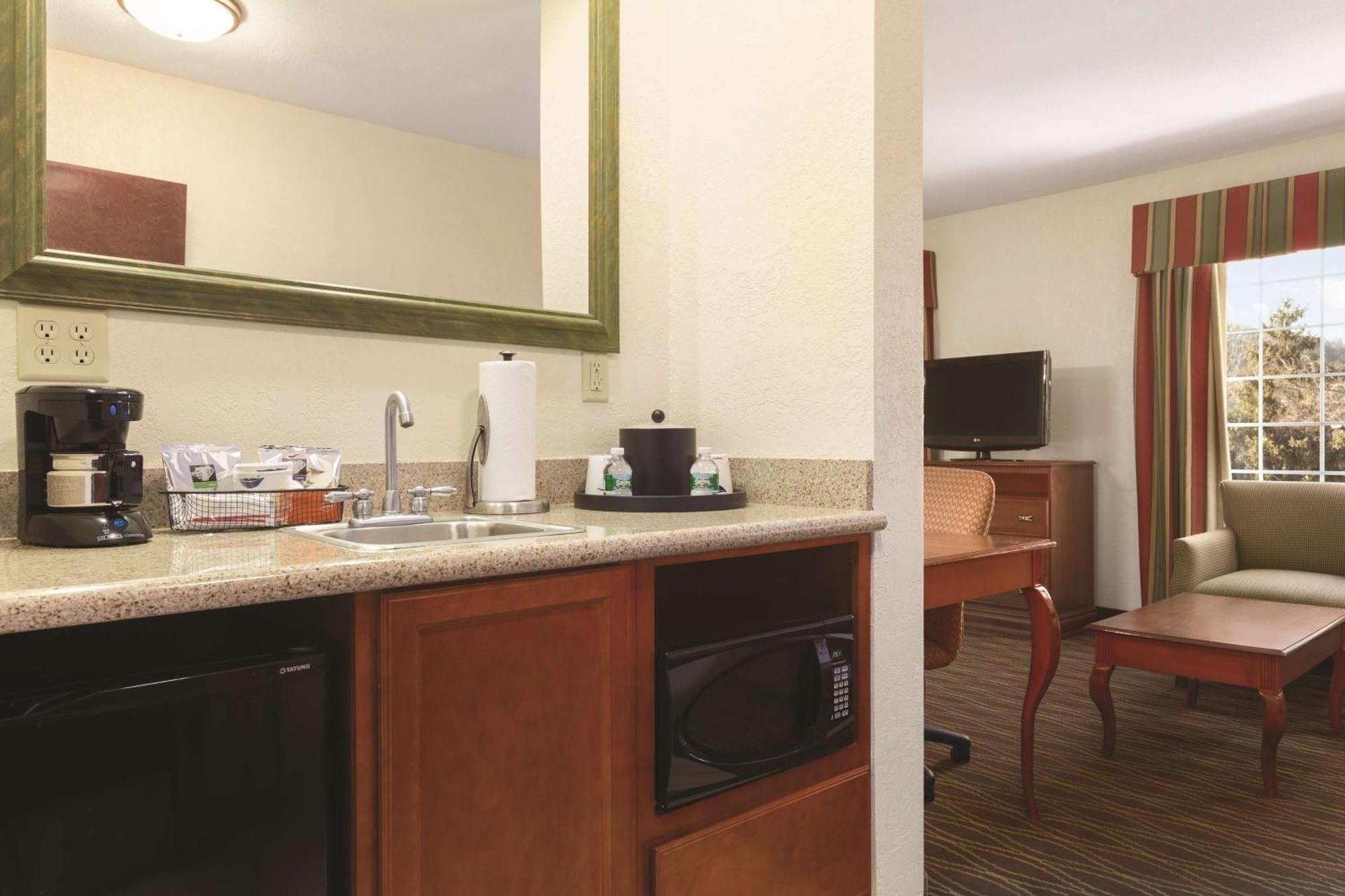 Hampton Inn & Suites Greenfield Eksteriør billede