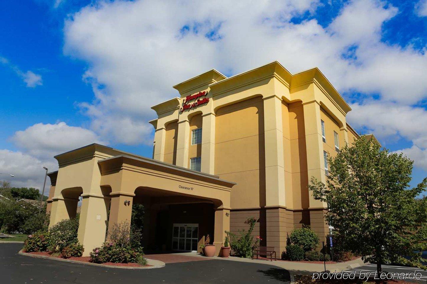 Hampton Inn & Suites Greenfield Eksteriør billede