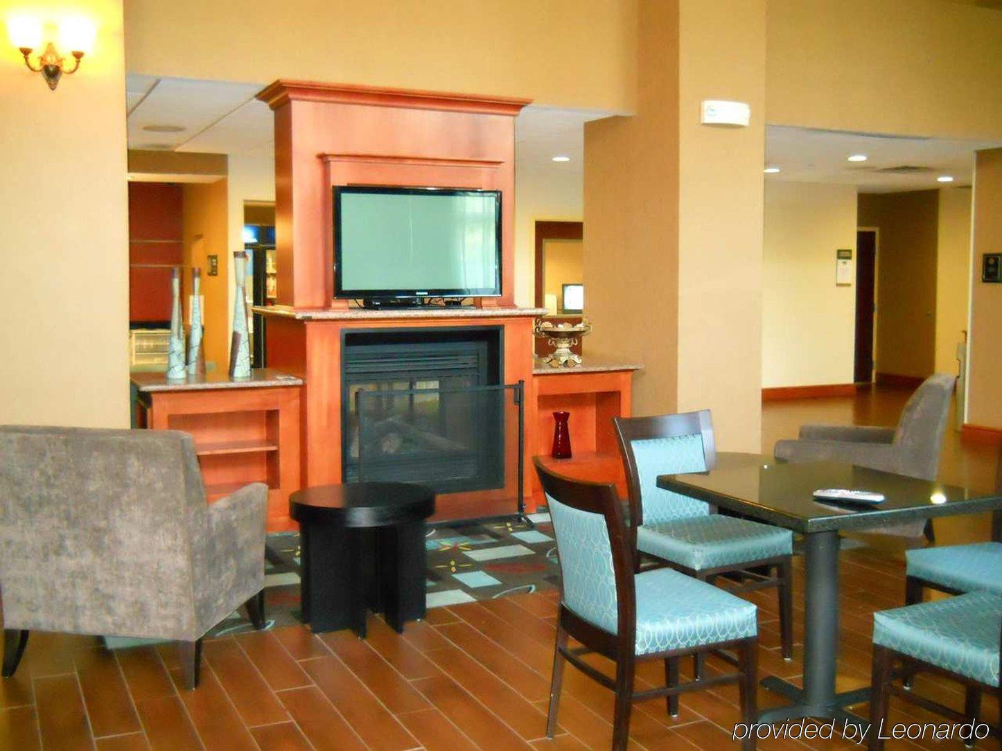Hampton Inn & Suites Greenfield Eksteriør billede